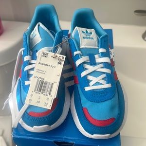 New kids adidas sneakers